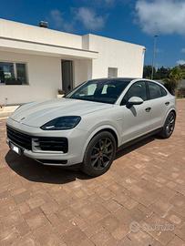 PORSCHE CAYENNE S E-HYBRID COUPE 2024, 519 cv comb