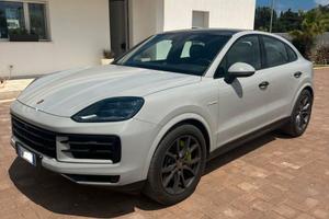 PORSCHE CAYENNE S E-HYBRID COUPE 2024, 519 cv comb