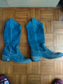 Stivali in camoscio viola 