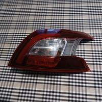faro posteriore 308 Peugeot berlina  2015