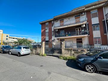 RAPISARDI-Garage di 14mq in Via Enrico Fermi