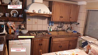 Cucina rustica in legno massello