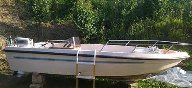 Barca a motore 4.50metri