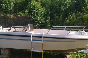 Barca a motore 4.50metri