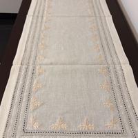 Centro tavola ricamo a mano