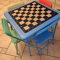 Tavolino bimbi e 4 sedie