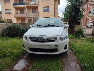 Toyota Auris ibrida 1800 benzina