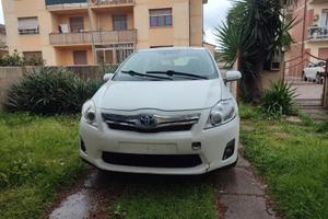 Toyota Auris ibrida 1800 benzina