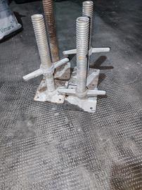 piedi regolabili per ponteggio 