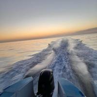 Barca a motore