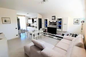 Appartamento Limone Ferdeghini