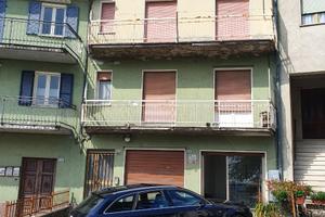 Porzione di casa formata da due appartamenti