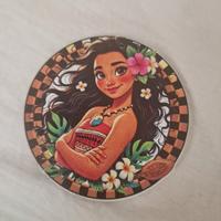 Oceania disney in legno con abito tipico rosso