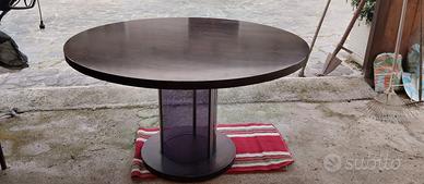 TAVOLO CON BASE PLEXIGLASS