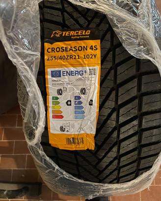 Pneumatici 4 stagioni