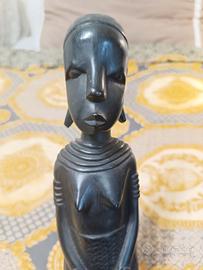 Statua arte africana legno di ebano intagliato Alt