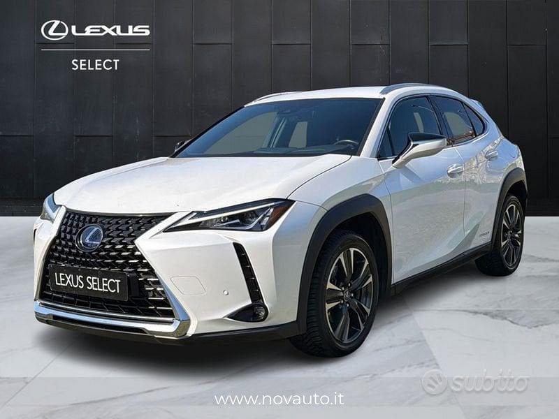 LEXUS UX