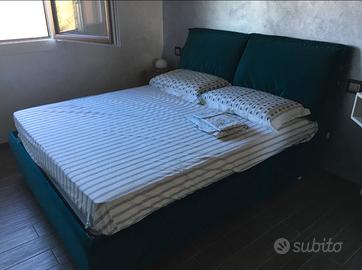 Letto matrimoniale contenitore. Come nuovo