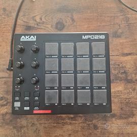 Akai MPD 218 midi pad