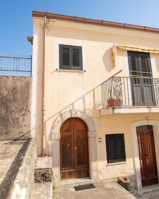 2 LOCALI A VIBONATI