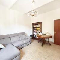 Porzione di casa singola, Lama. SL/725