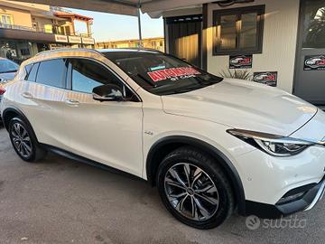 Infiniti QX30 2.2 diesel DCT AWD Premium Tech