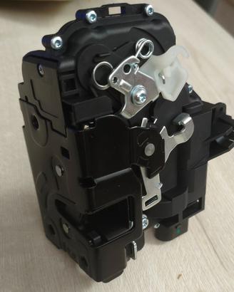 Serratura porta anteriore SINISTRA VW Passat 3B – 
