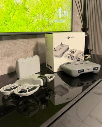 DJI Neo Combo – 3 Batterie + RC-N3 + Hub + Scatola