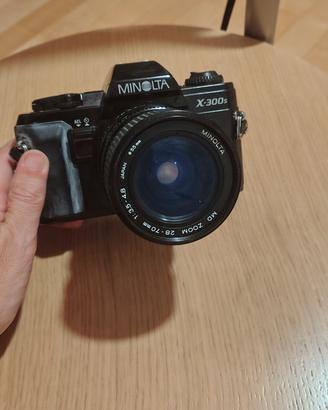 Minolta X-300 macchina fotografica analogica 