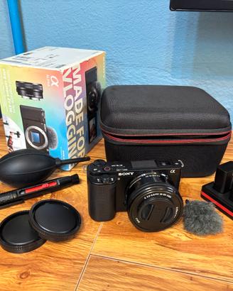 Sony ZV-E10 + 16-50 OSS con 2 batterie e custodia
