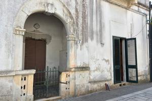 Abitazione antica con volte a stella e cantina