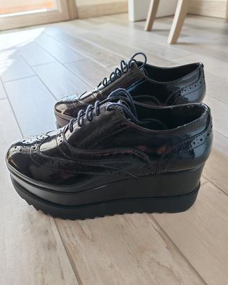 scarpe in vernice con plateau, n.  36