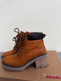 Stivaletti bata color cammelo con tacco