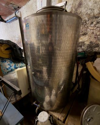 Serbatoio inox 600L vino – AG Inox – alimentare