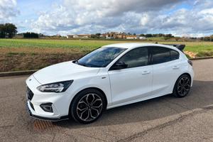 Ford Focus ST Line