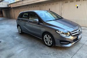 stupenda auto Mercedes classe B 180 w246 
