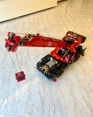LEGO Technic 42082 Grande Gru Mobile.