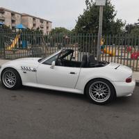 BMW Z3 - 6 cilindri, 2.000 cc ASI