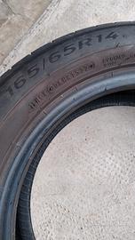 Pneumatico 165/65 R14