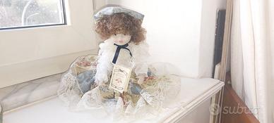 Bambola di porcellana bisquit