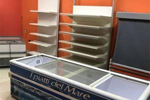 Attività / Licenza di 200 m² con 2 locali a Falcia