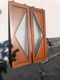 Porta scorrevole a due ante 