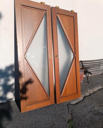 Porta scorrevole a due ante 