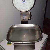 bilancia d'acciaio 