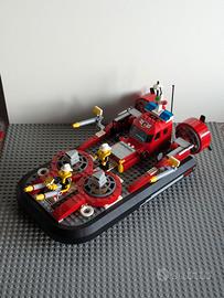 LEGO set 7944 Fire Hovercraft