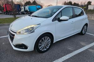 Peugeot 208 PureTech 82 5 porte Allure