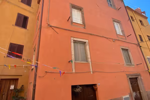 Bosa: appartamento tipologia bivano