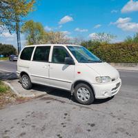 Nissan Serena 2.3d
