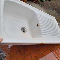 lavabo in ceramica