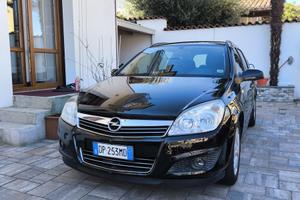 Opel astra station wagon